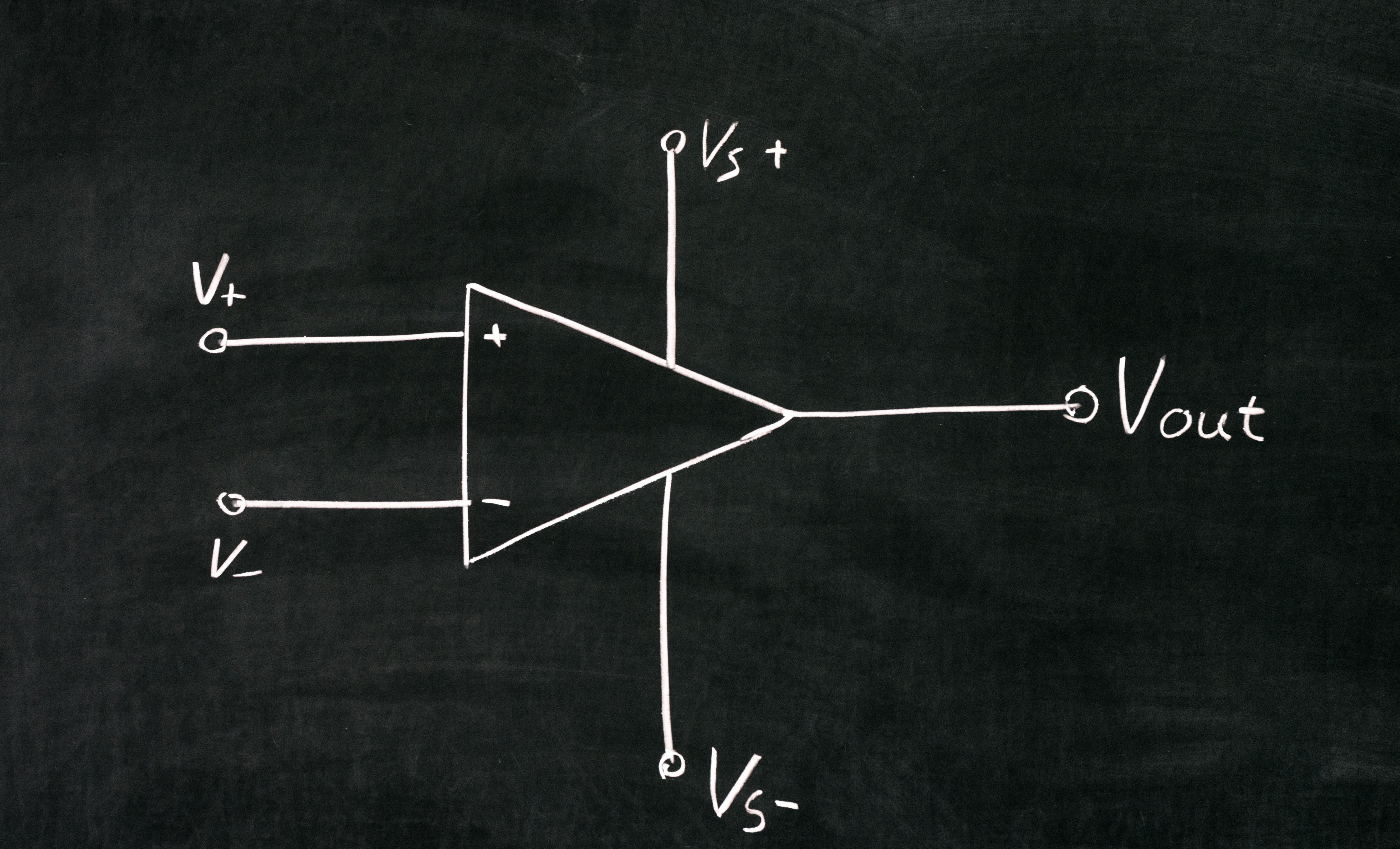 operational amplifier